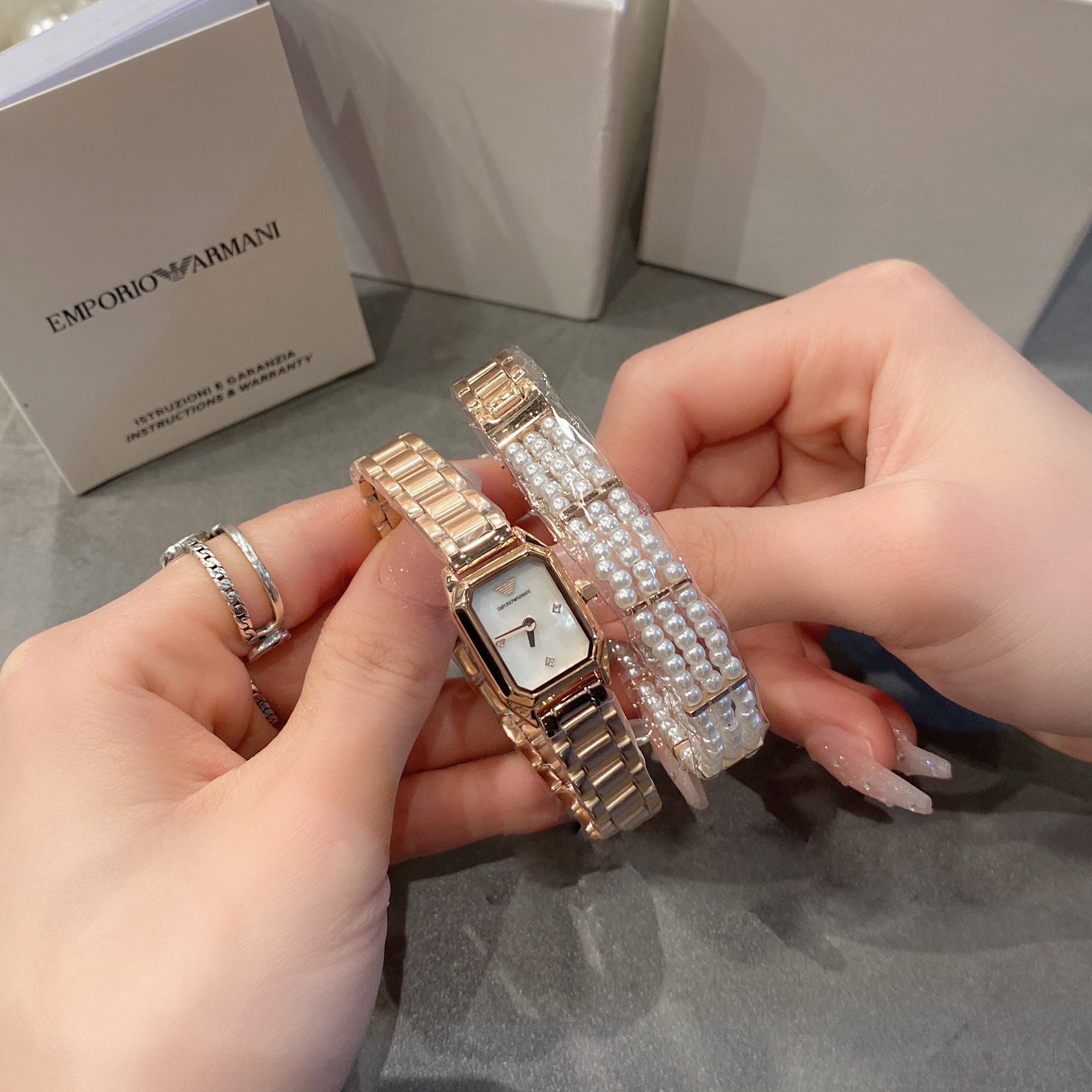 Arma*i Women's Set AR11323