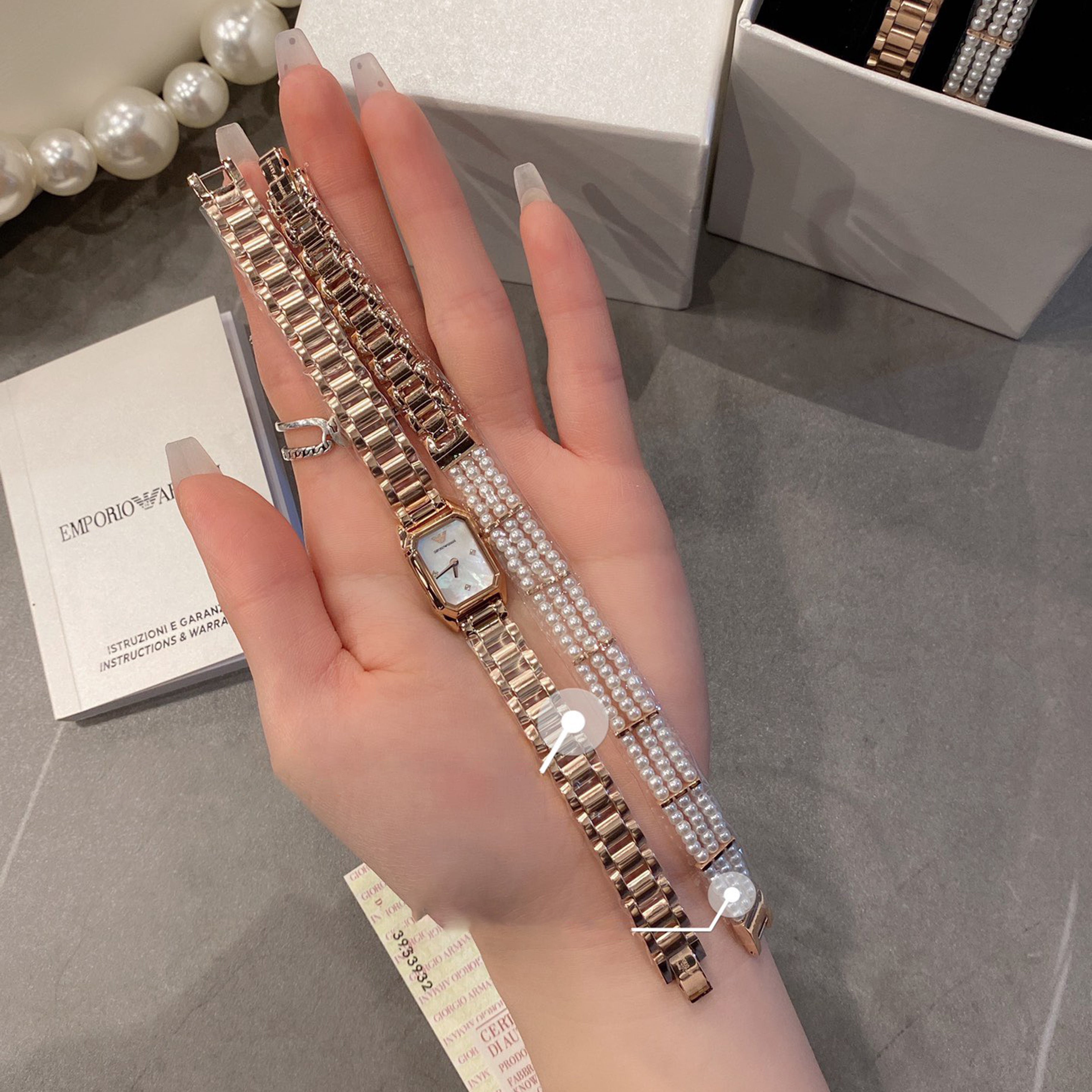 Arma*i Women's Set AR11323