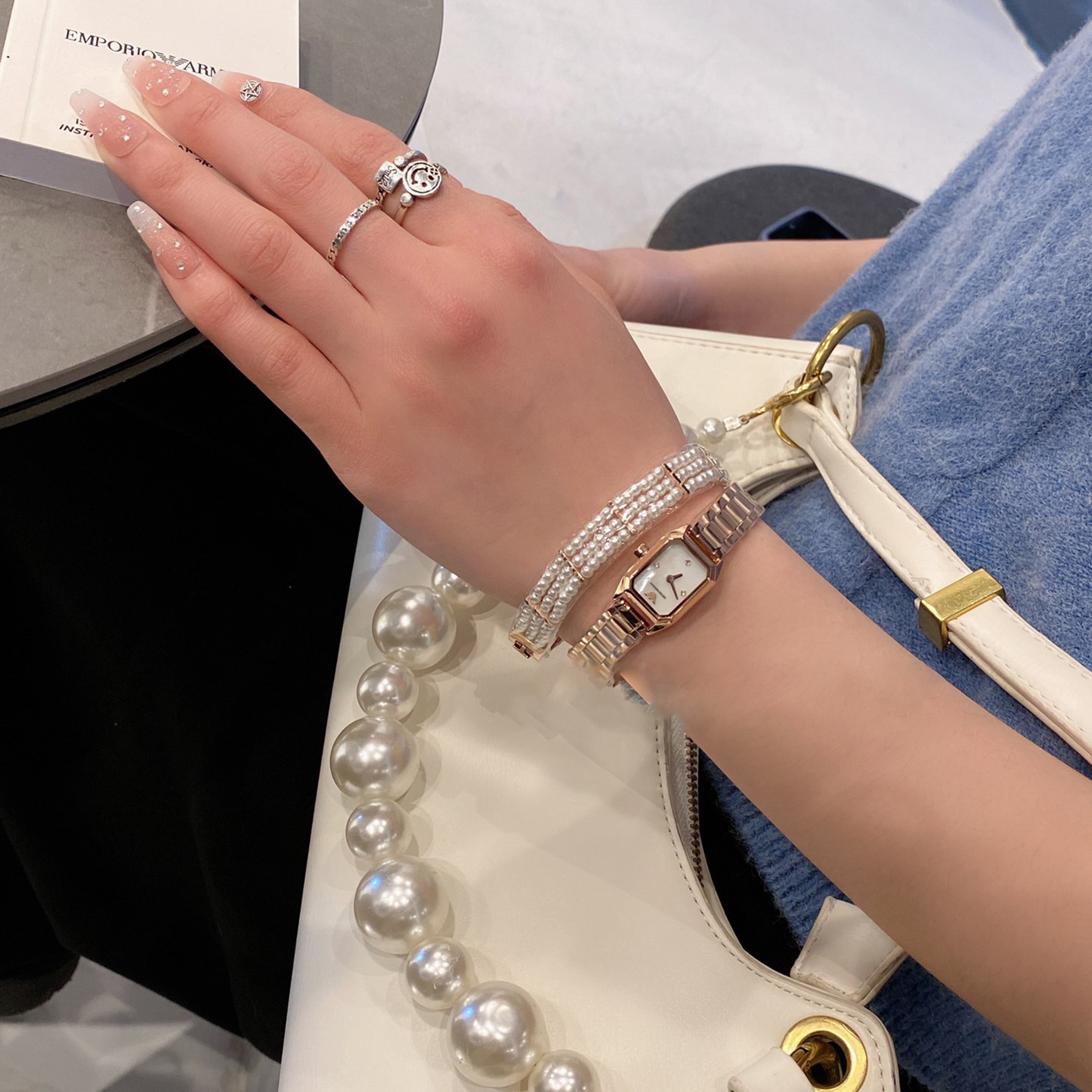 Arma*i Women's Set AR11323