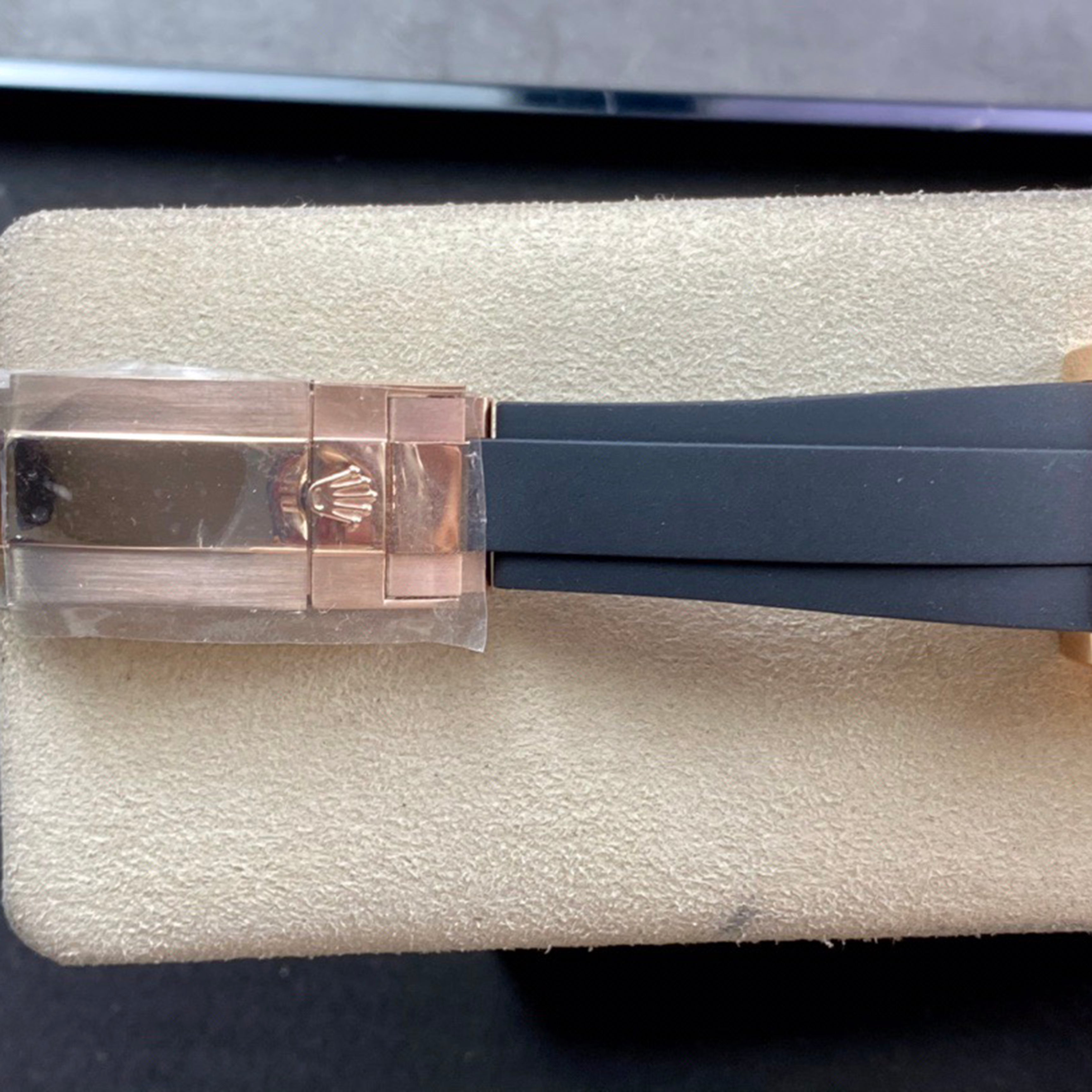 Rol*x Yacht-Master Series with Ultra-Bright Ice-Blue Luminescence!