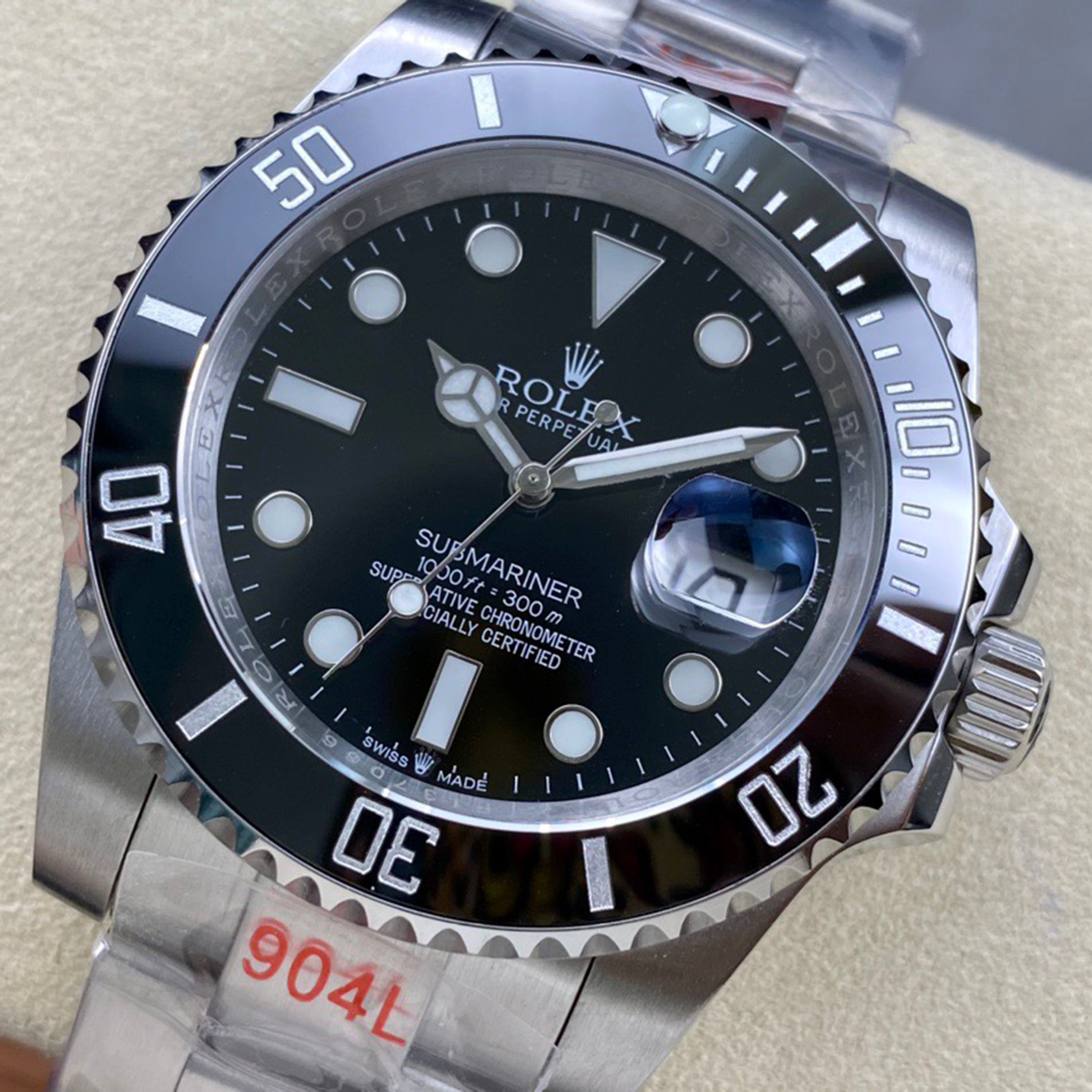 Rol*x - New Green Submariner