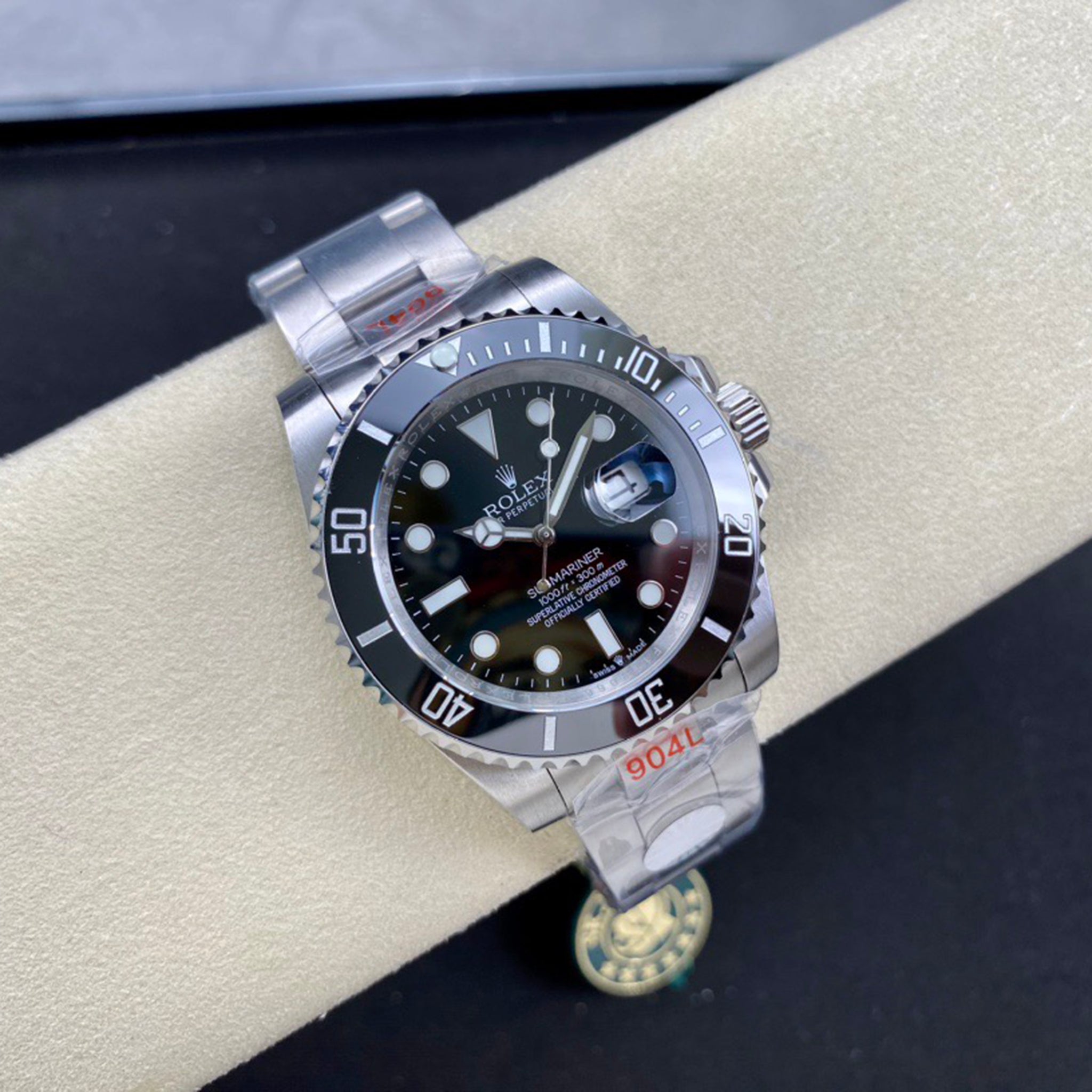 Rol*x - New Green Submariner