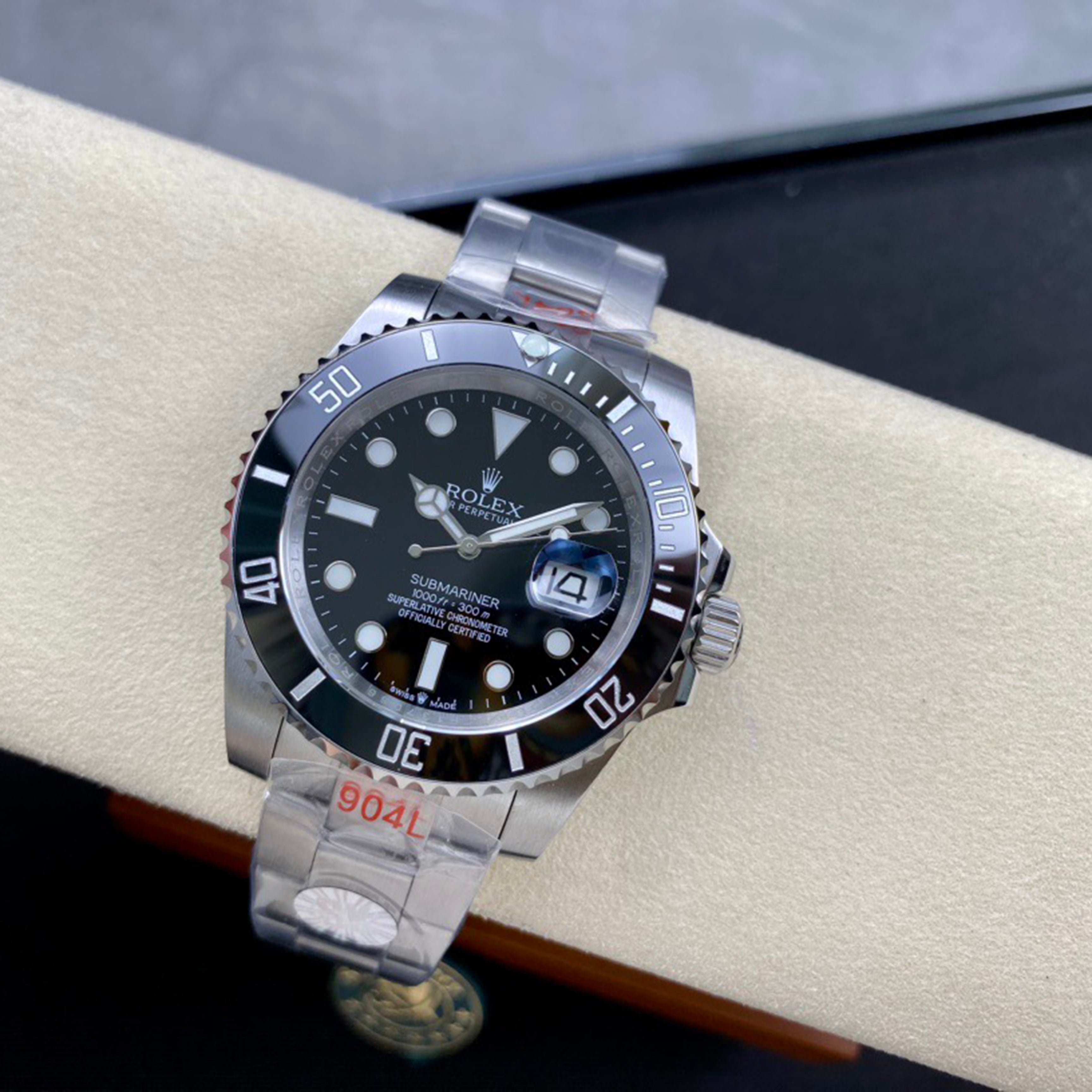 Rol*x - New Green Submariner