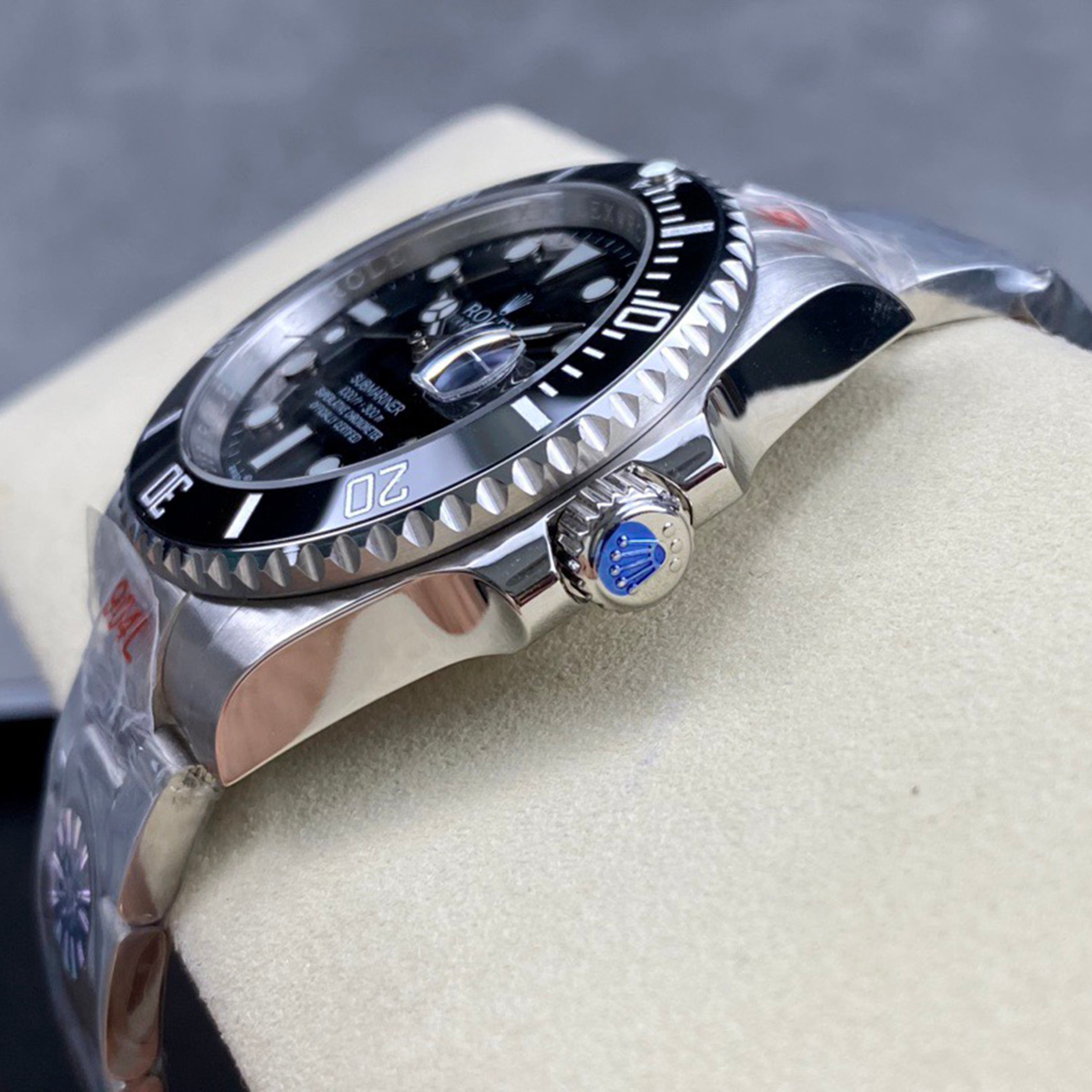 Rol*x - New Green Submariner