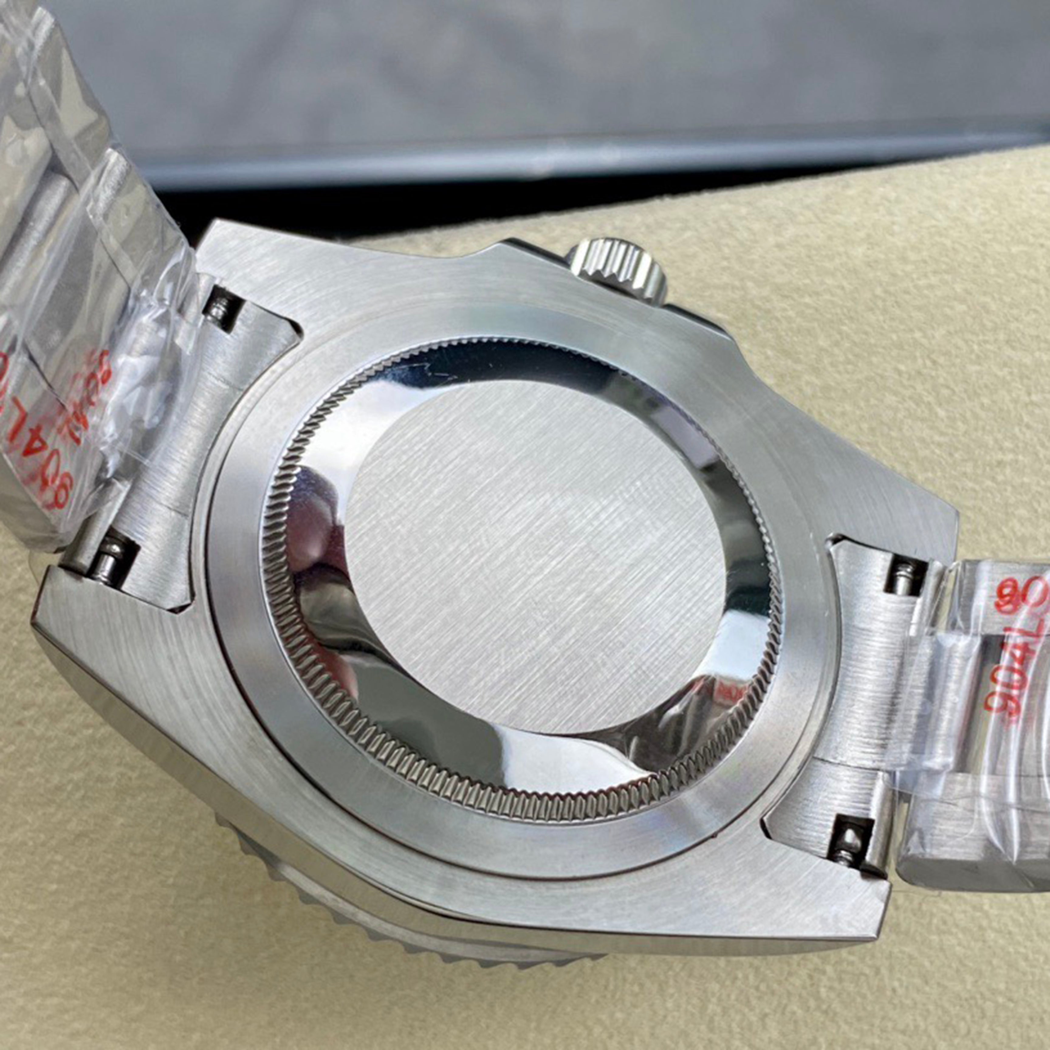 Rol*x - New Green Submariner