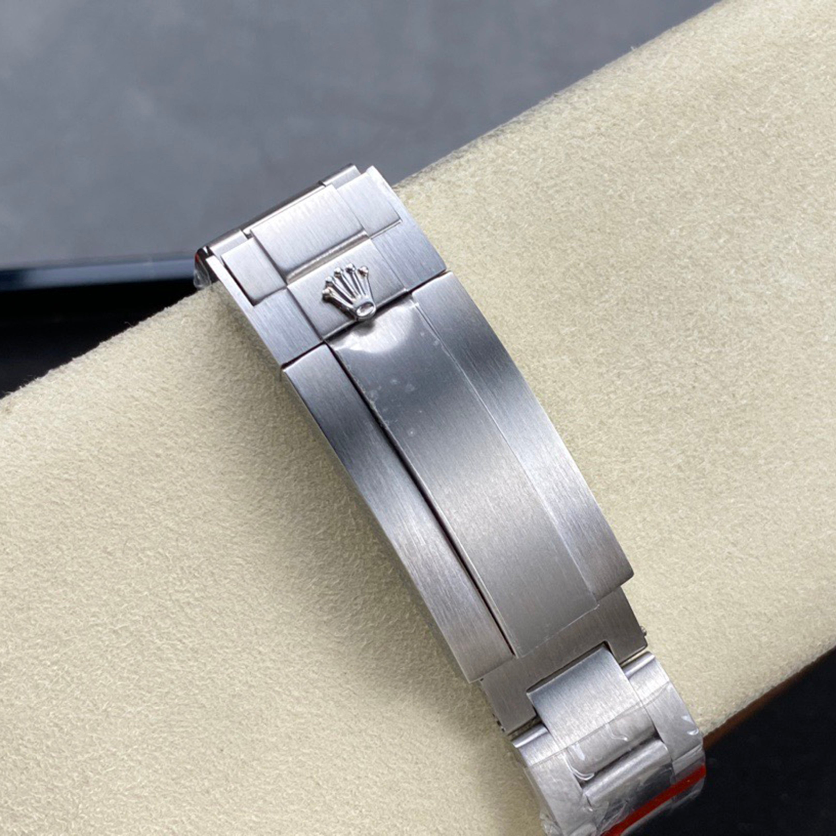 Rol*x SEA Sea-Dweller, Gradient Sea-Dweller, Non-Date Sea-Dweller, Deepsea Model, 44mm Oversized Men's Watch