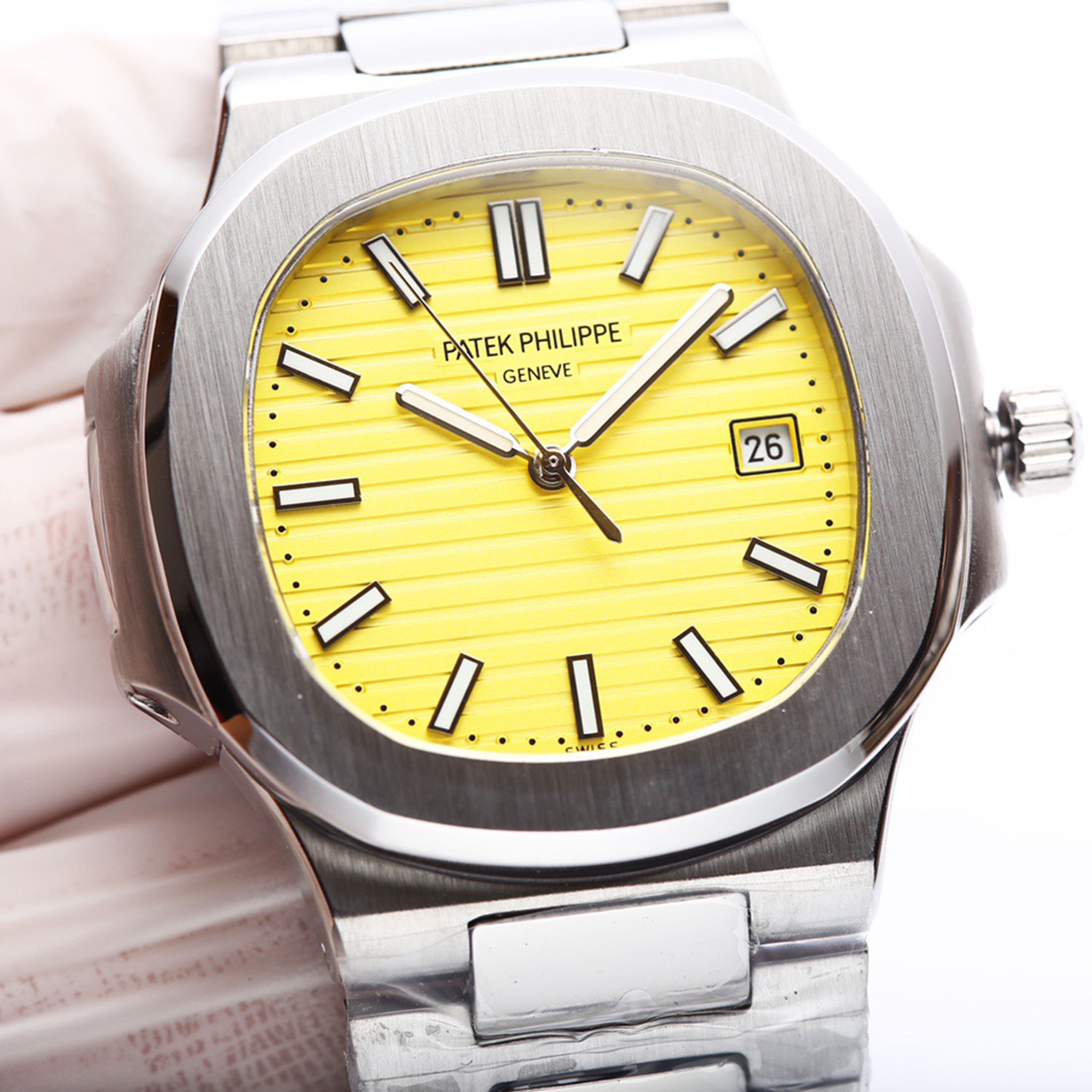 Pat*k Philippe - Popular Parrot Series Men's Watch