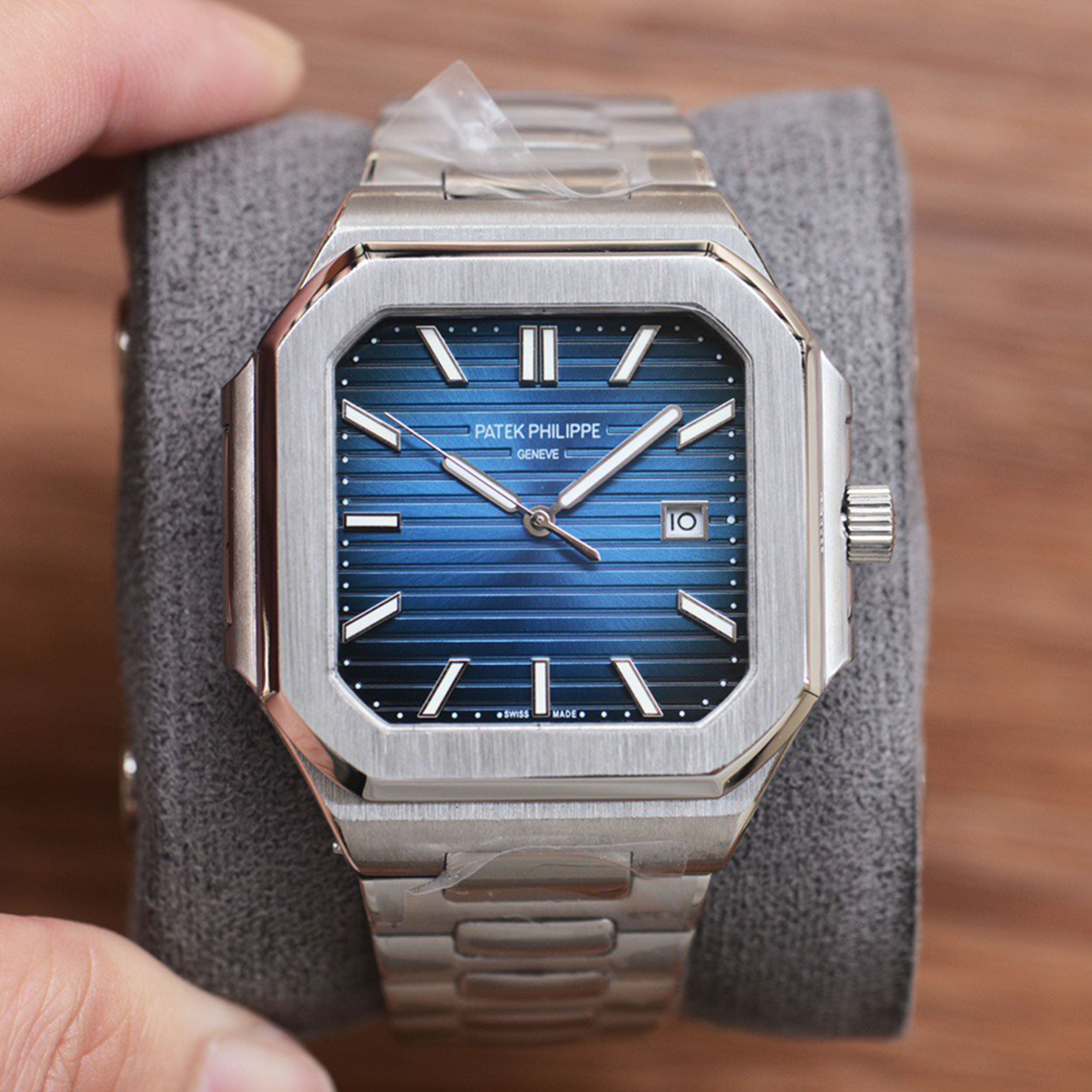 Pat*k Philippe - New Series CUBITUS 5821 Watch