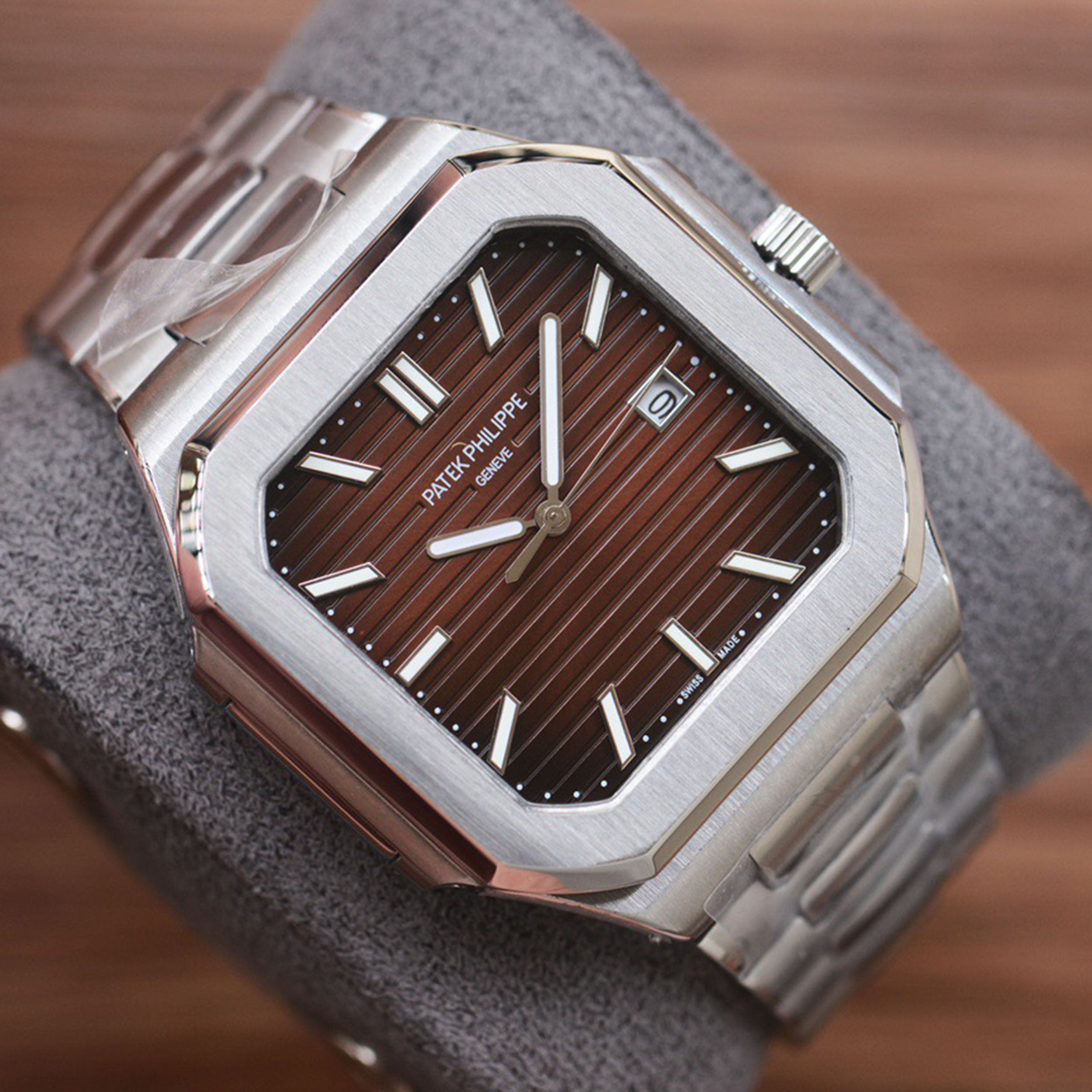 Pat*k Philippe - New Series CUBITUS 5821 Watch