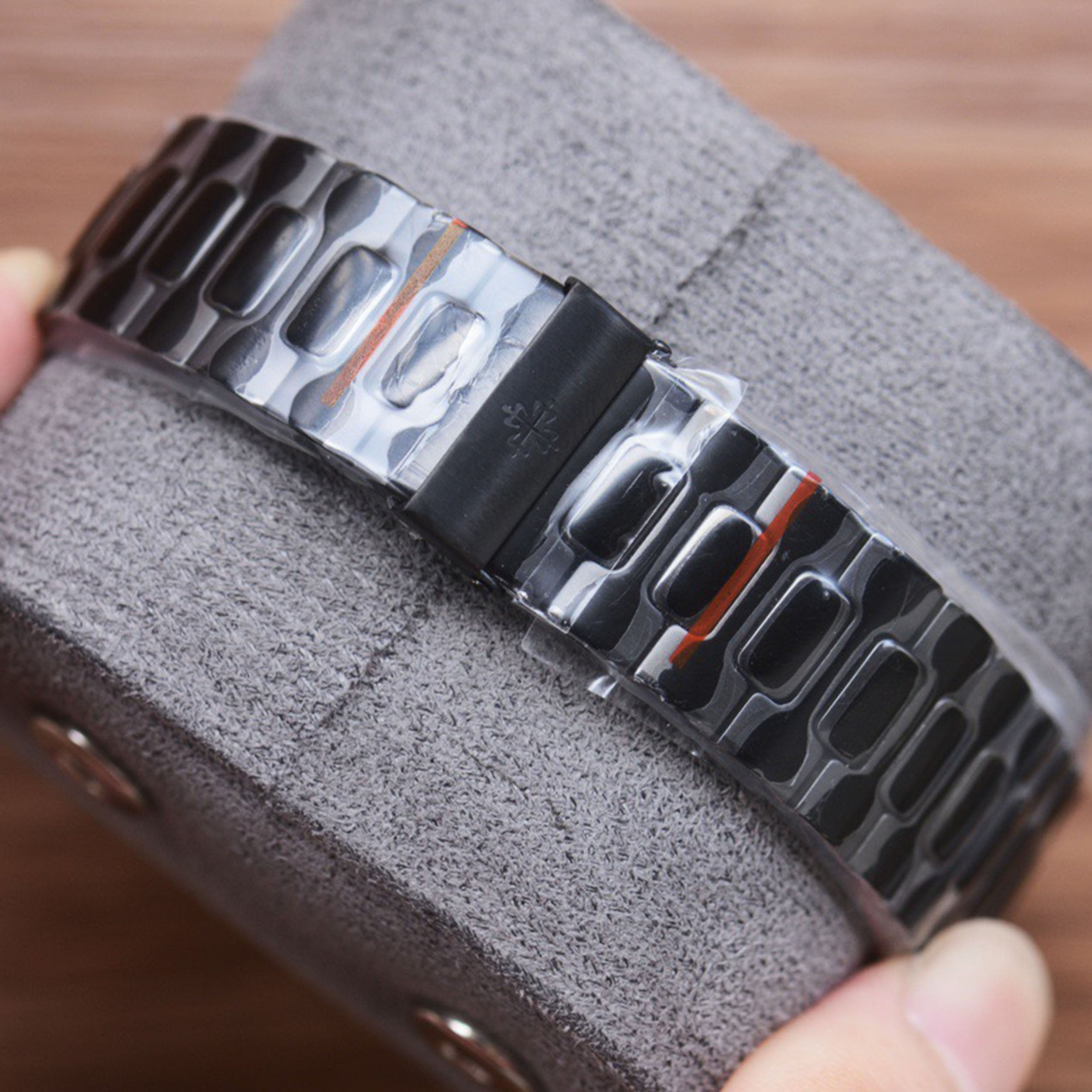 Pat*k Philippe - New Series CUBITUS 5821 Watch