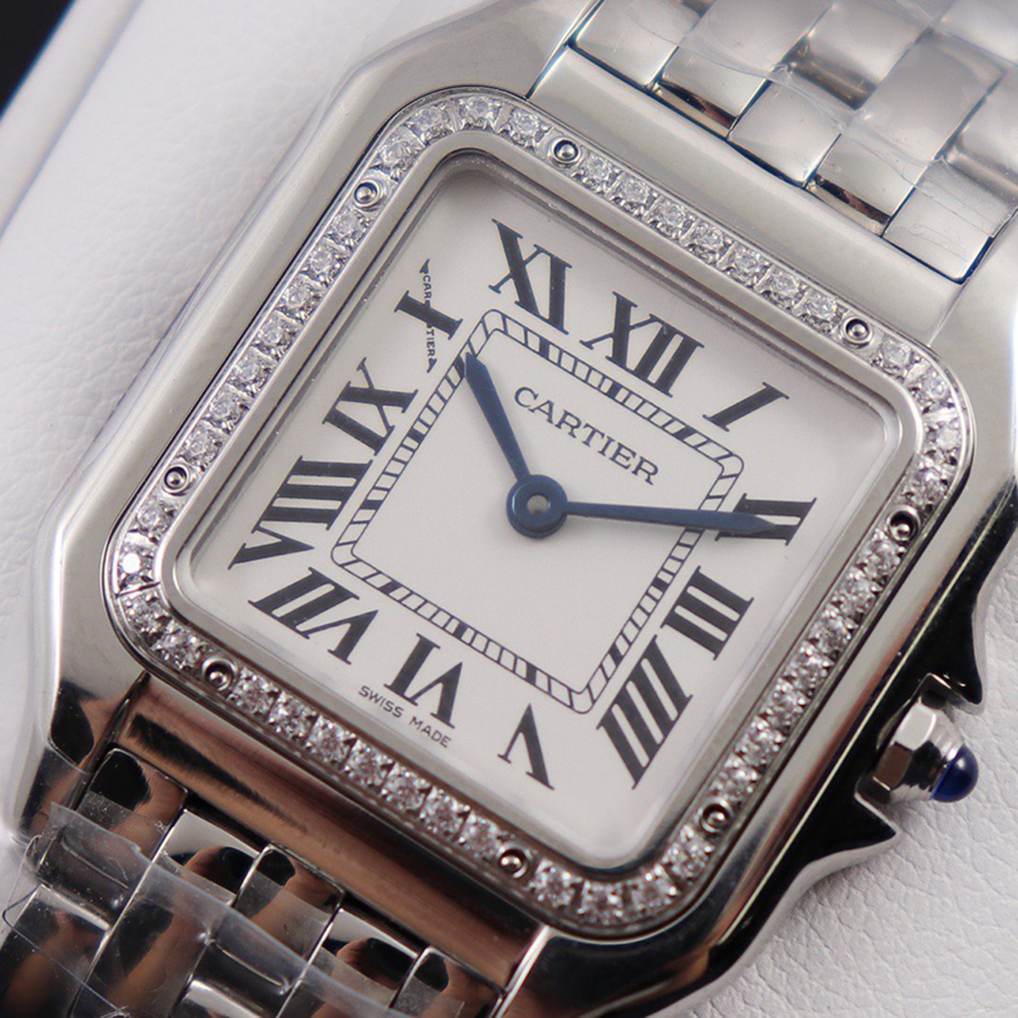 Carti*r Panthère Watch