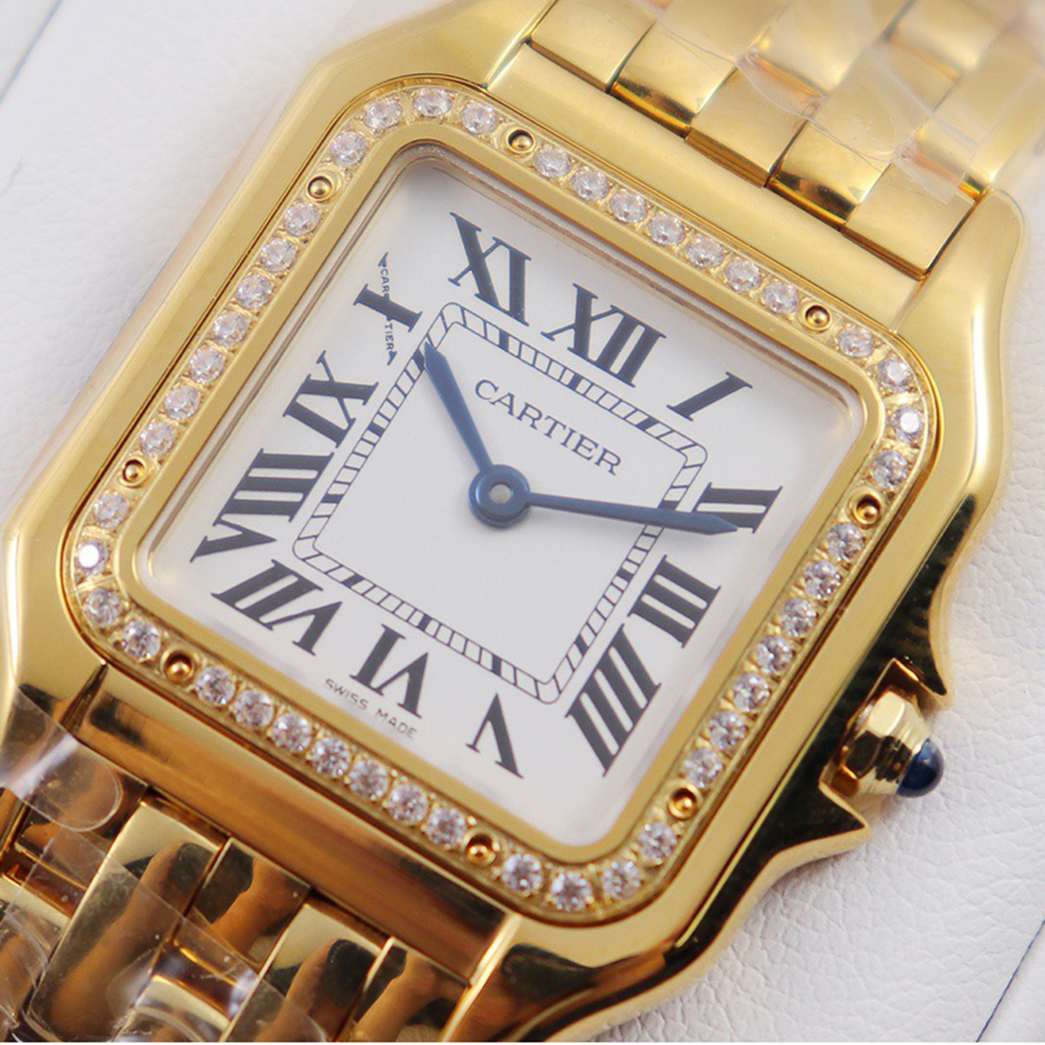 Carti*r Panthère Watch