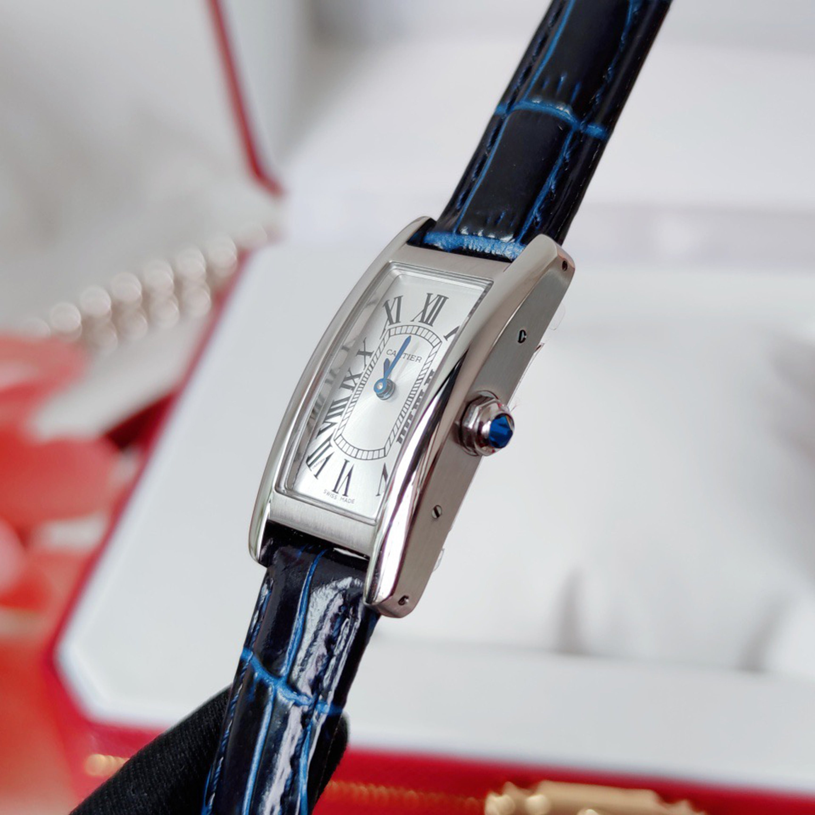 Carti*r Tank Américaine Watch, Small Size