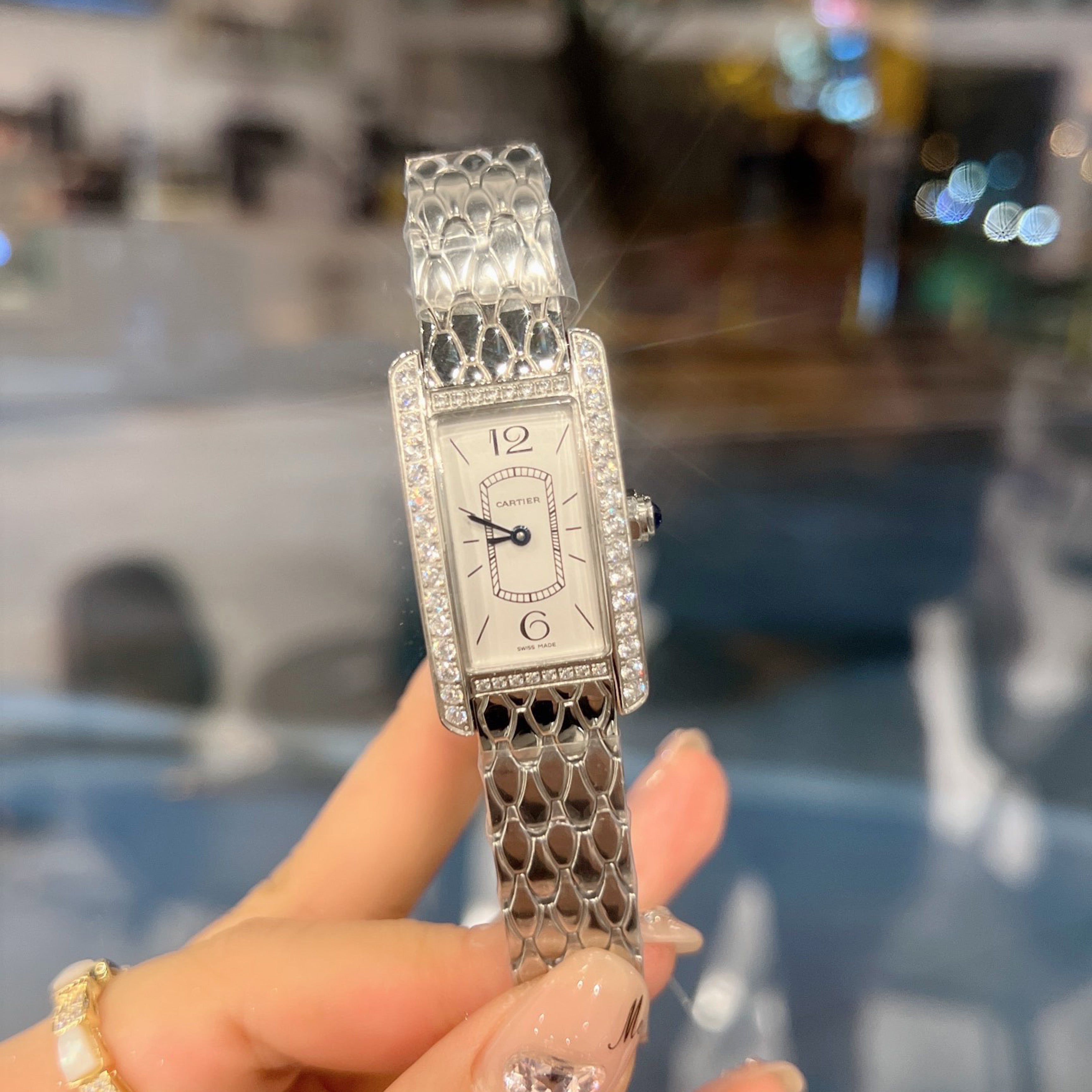 Carti*r Tank Américaine Watch, Small Size