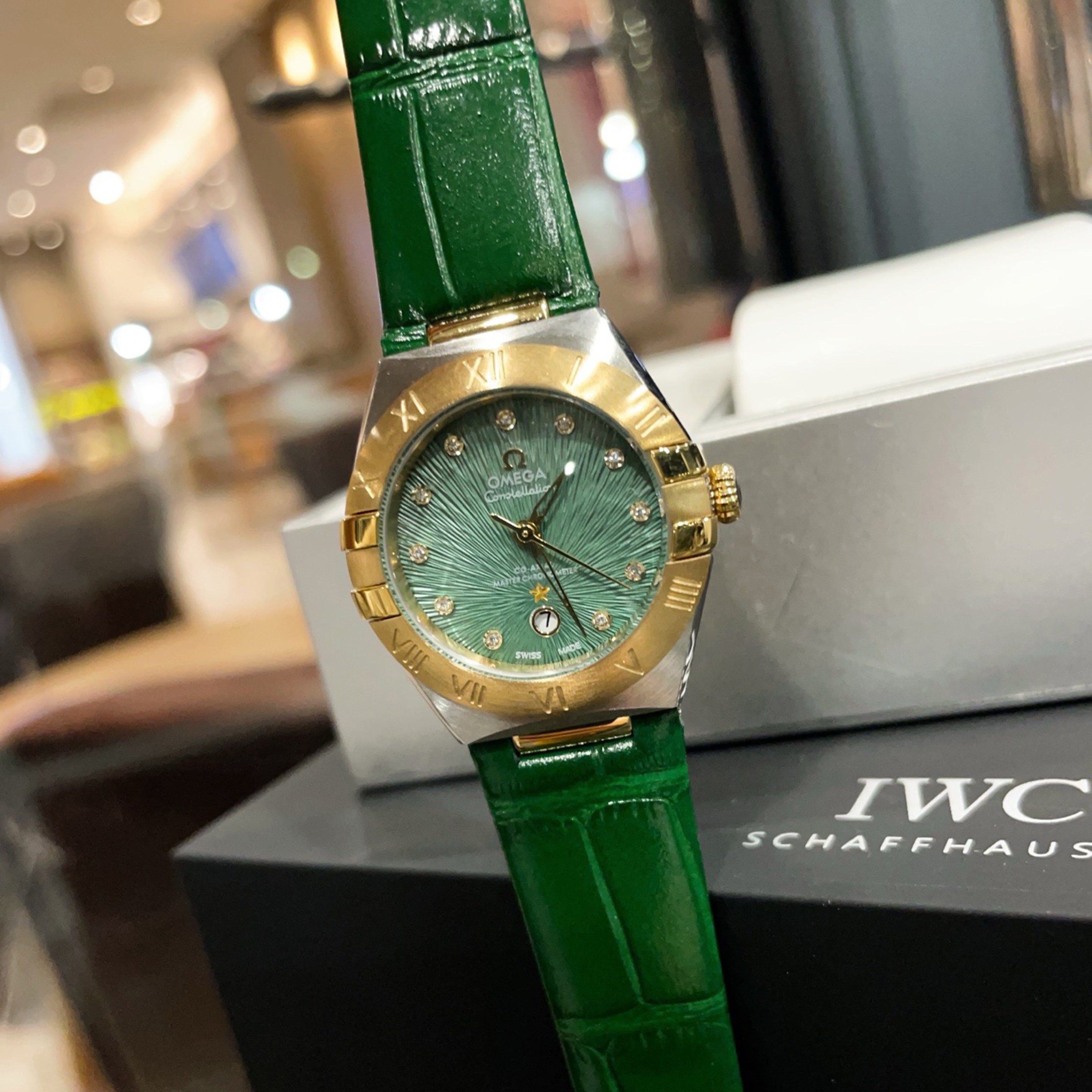 Omeg*- Fifth Generation Constellation Ladies' 29mm