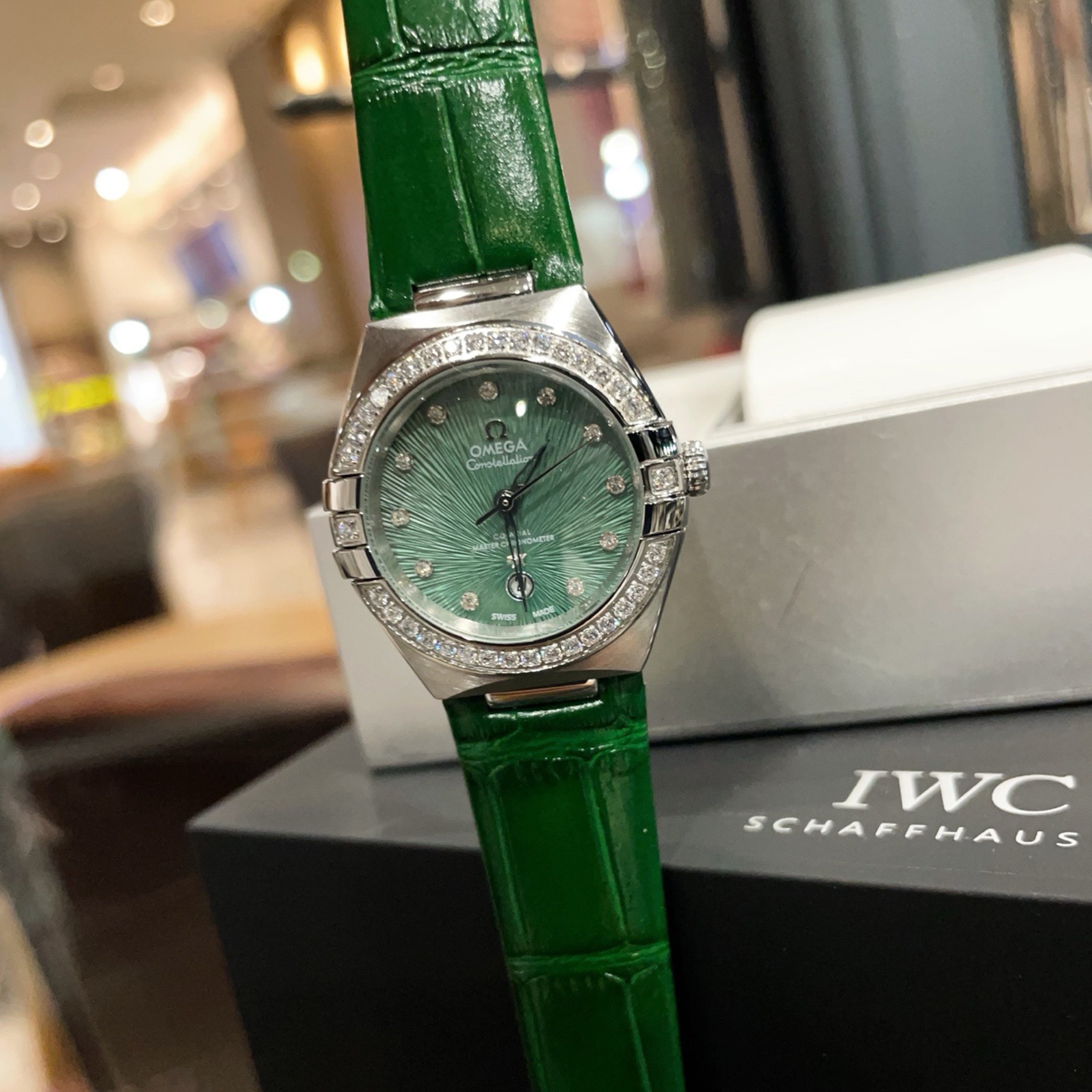 Omeg*- Fifth Generation Constellation Ladies' 29mm