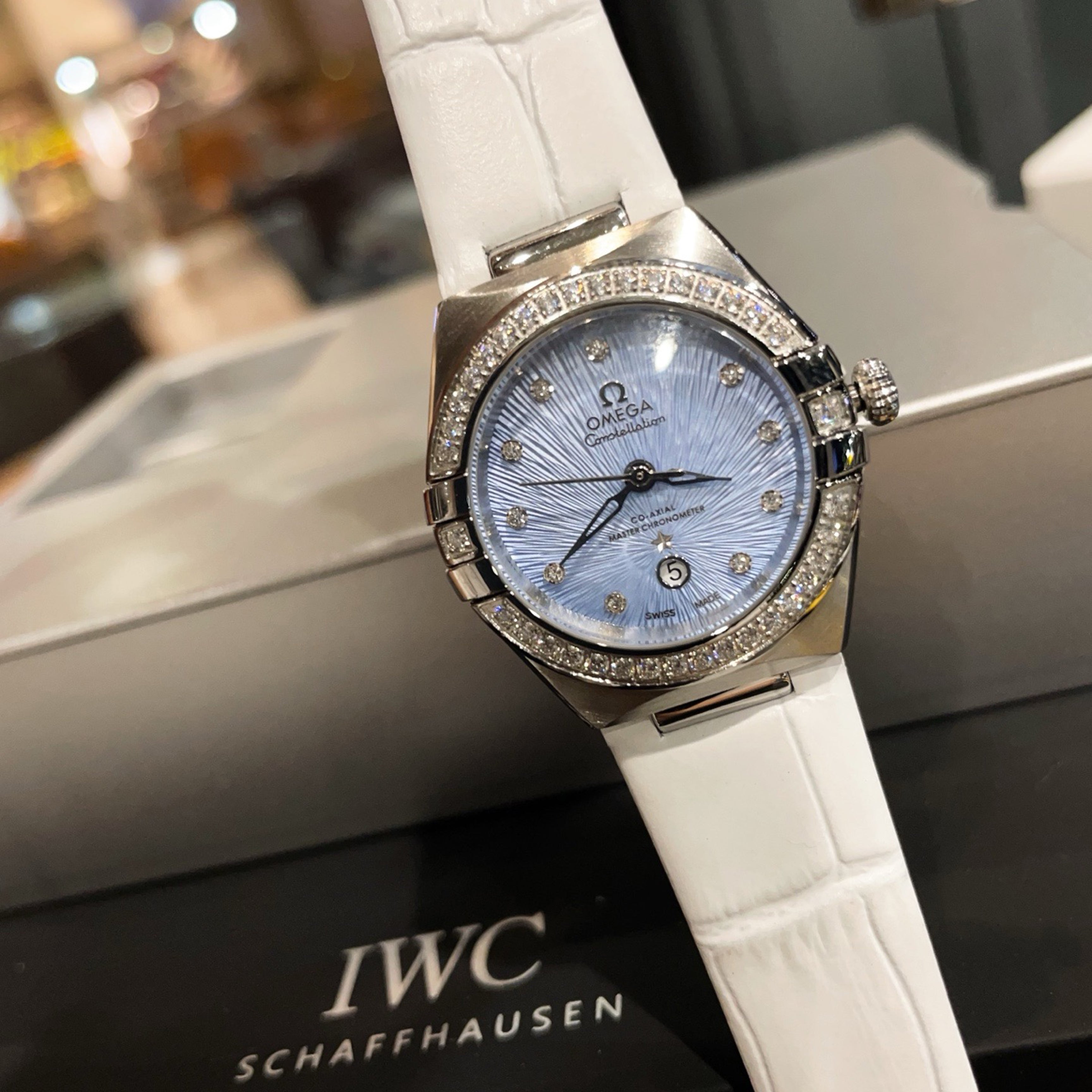 Omeg*- Fifth Generation Constellation Ladies' 29mm