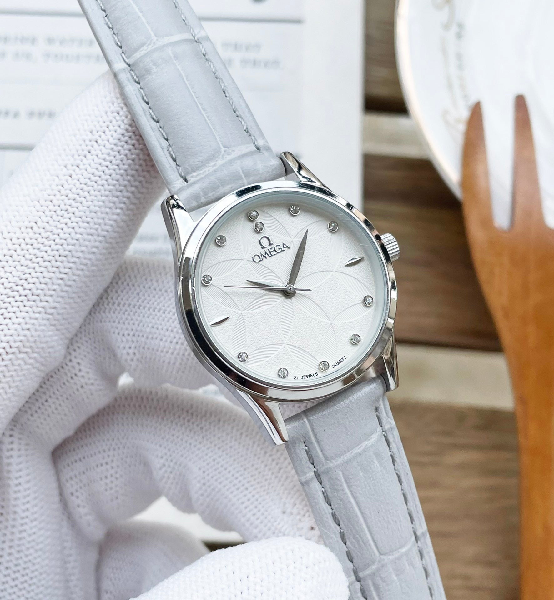 Omeg* - Newest Ladies' Fashion Watch