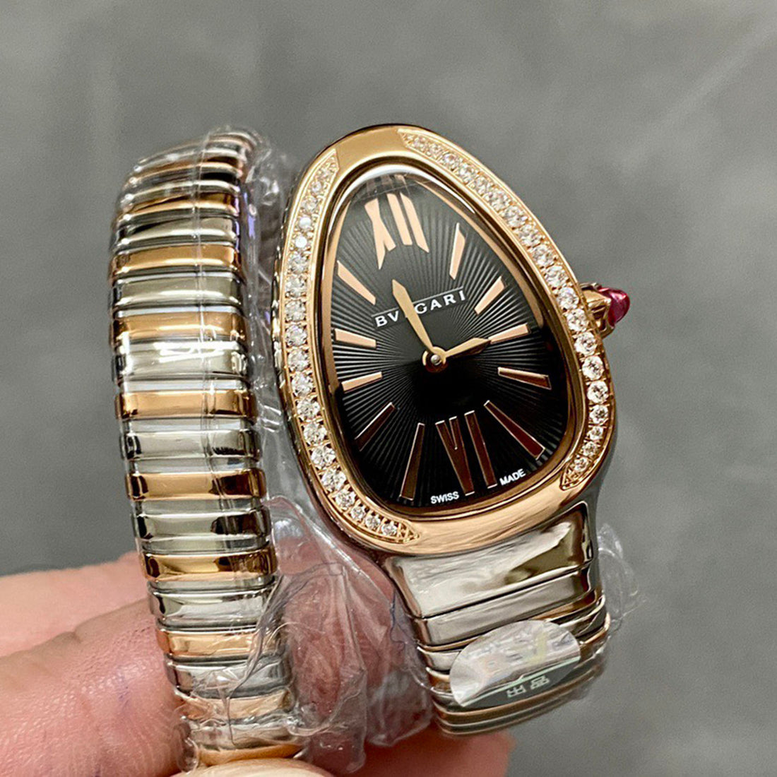 Bvlga*i - The Highest-Grade Serpenti Classic on the Market