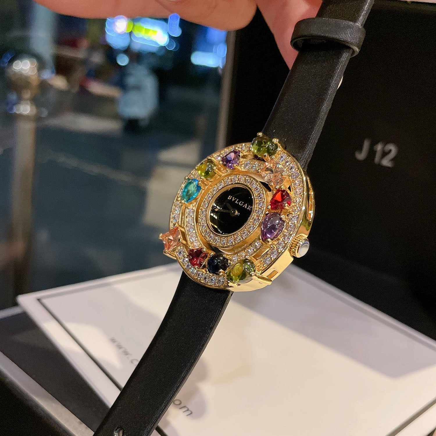 Bvlga*i - Luxury Jewelry Collection Exquisite Timepiece