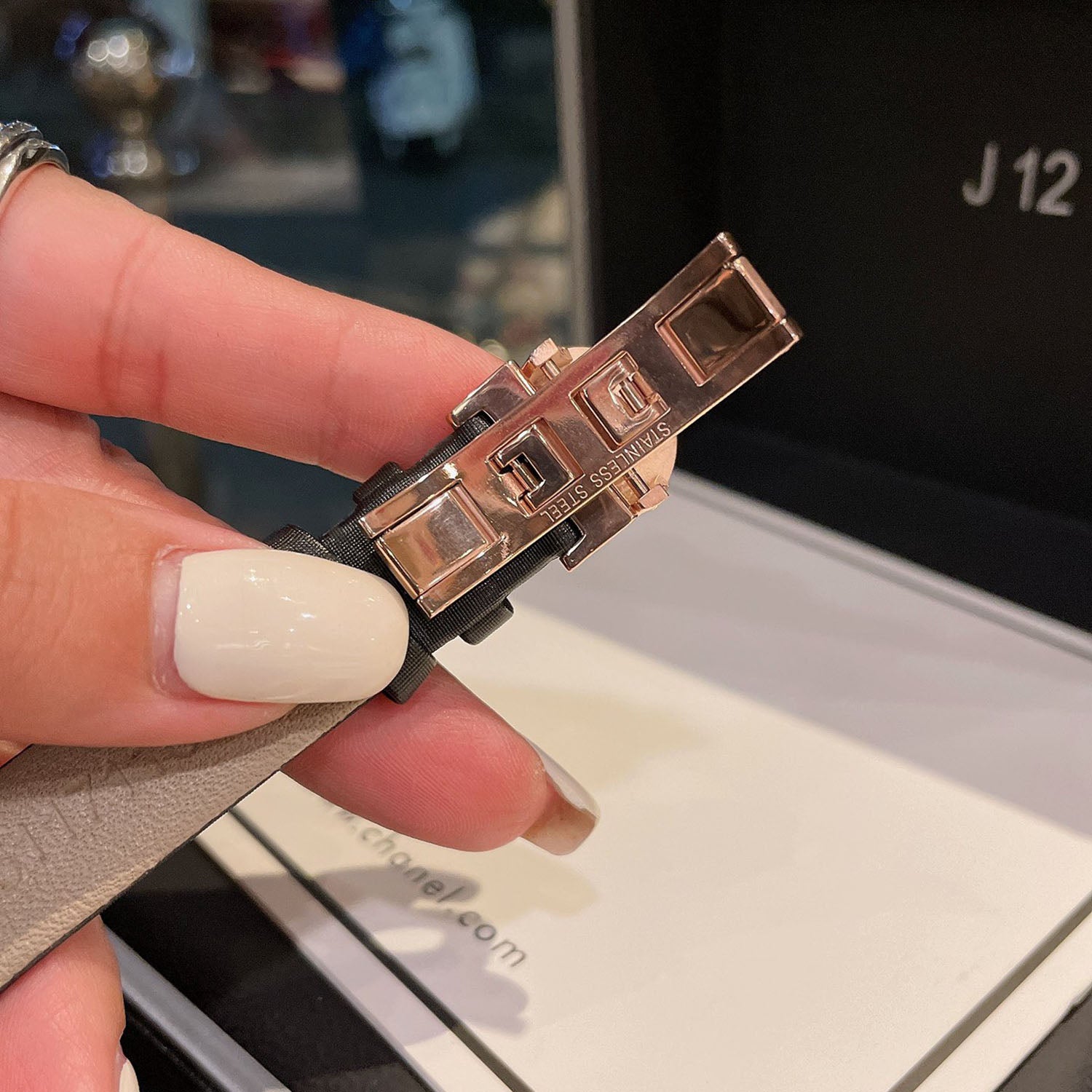 Bvlga*i - Luxury Jewelry Collection Exquisite Timepiece