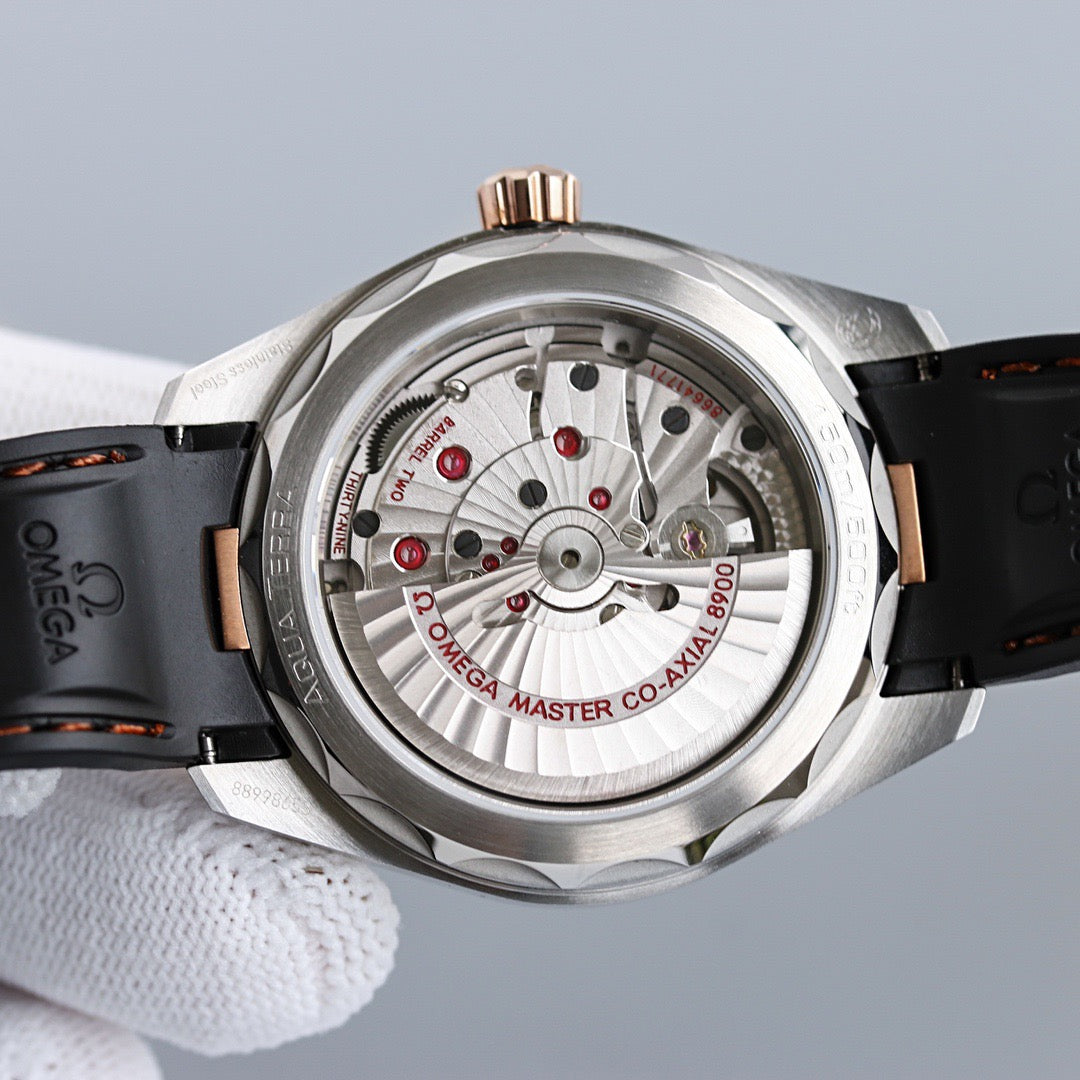 Omeg* Seamaster Aqua Terra 150M